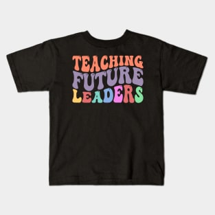 Teaching Future Leaders, Cute Kindergarten teacher Kids T-Shirt